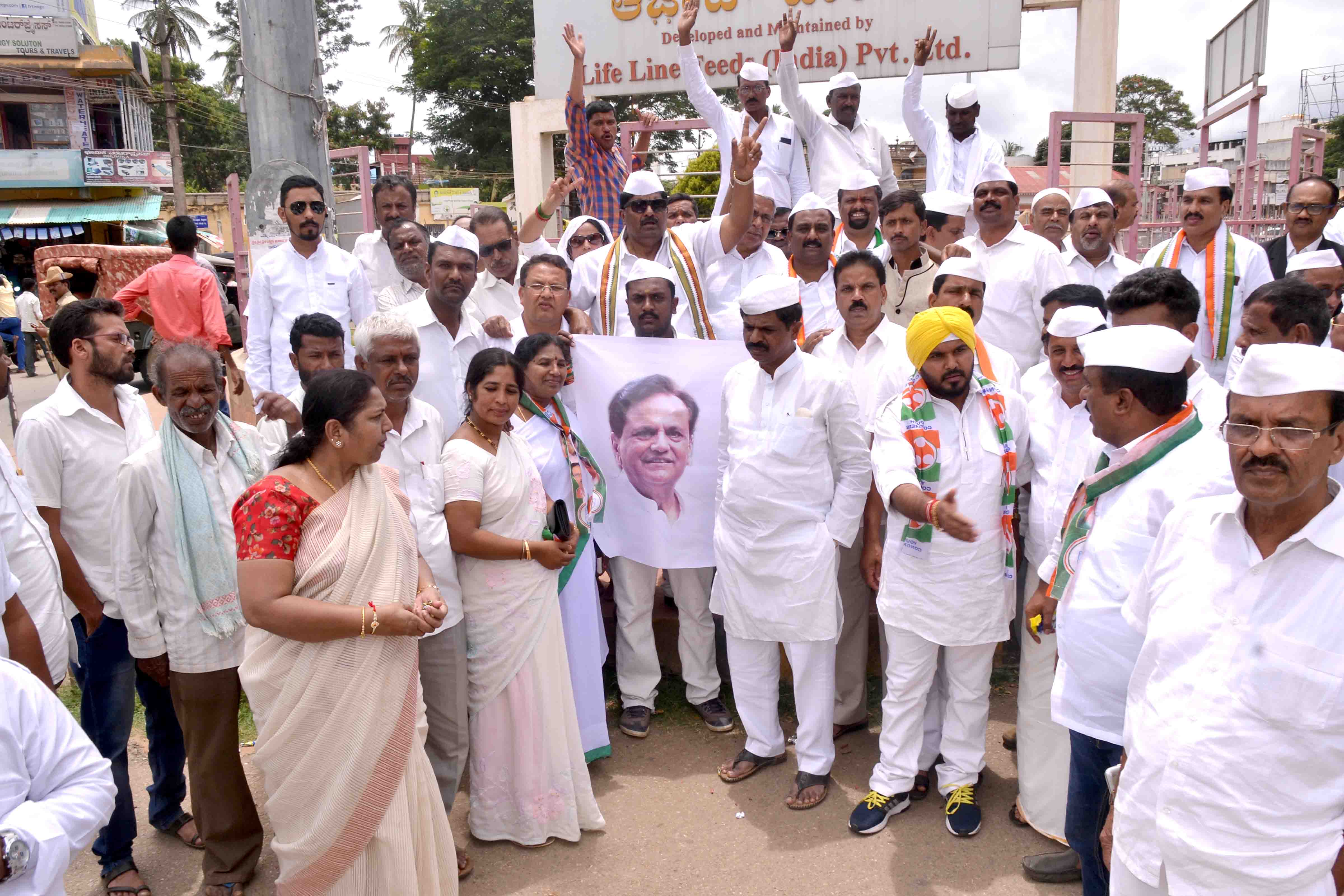 ಪ್ರಜಾಪ್ರಭುತ್ವ ವ್ಯವಸ್ಥೆಗೆ ಕಳಂಕ ತರುವ ಬಿಜೆಪಿ ಯತ್ನ ವಿಫಲ: ಗಾಯತ್ರಿ ಶಾಂತೇಗೌಡ